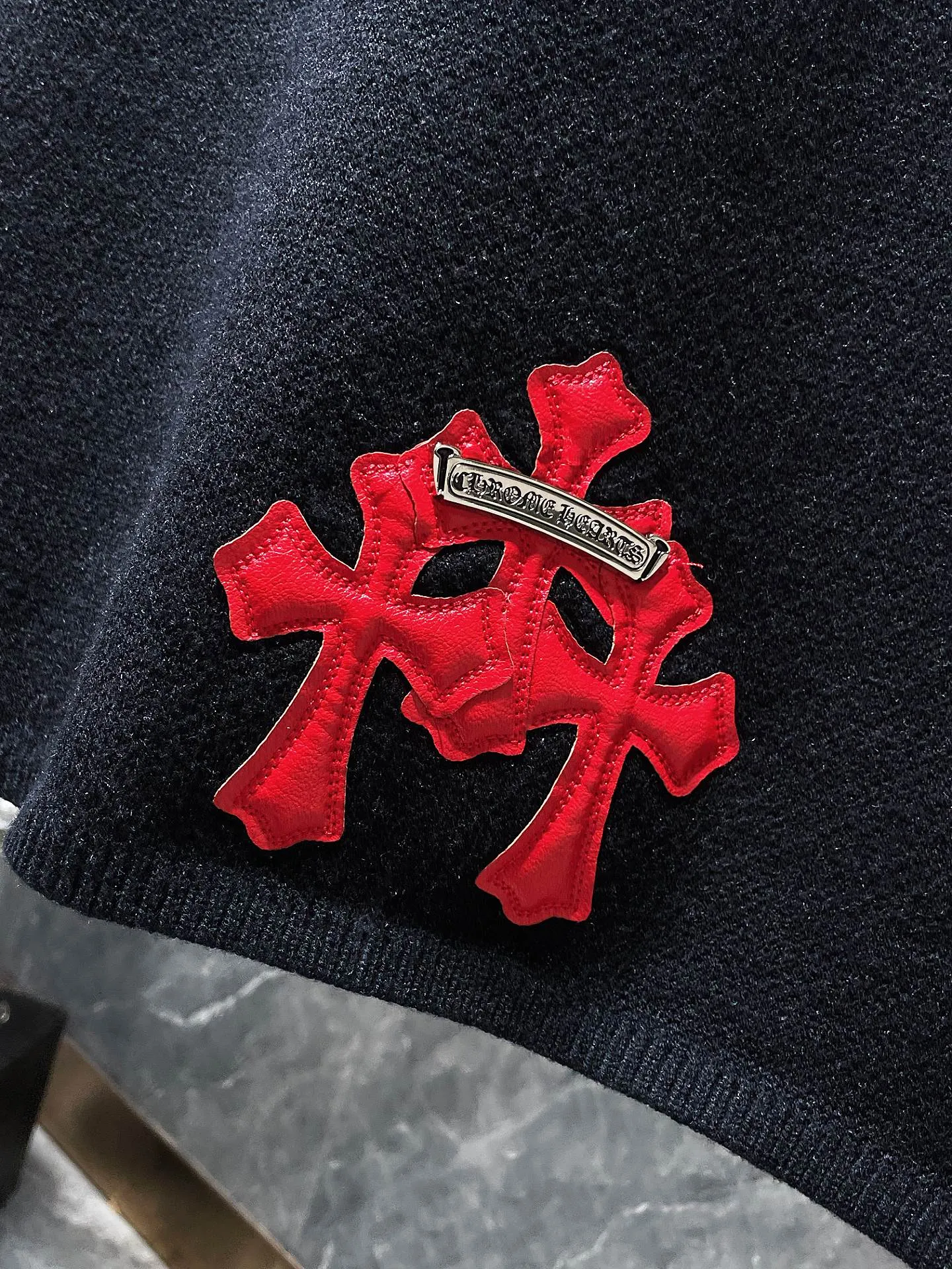 P256 Chrome Hearts 🍁Autumn and Winter Sweater Series🍁 New autumn and winter mattyboy cross leather sleeve arm red mouth sweater, selected high-quality wool blended knitted high-quality fabrics, embroidered lips ➕ patchwork leather, non-market ordinary version, recommended color: black